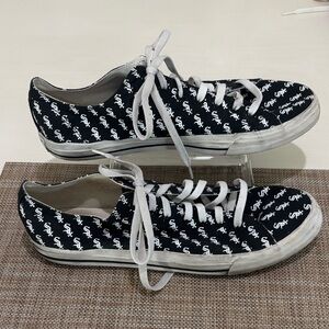 Row One Chicago White Sox Sneakers. Men's 13. Excellent condition. Very stylish!